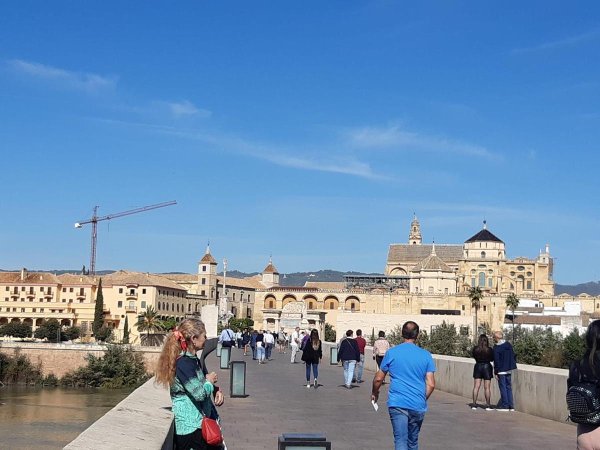 Loft La Calahorra Con Posibilidad De Aparcamiento Pregunta Por El Pack Mas Amor Кордова Экстерьер фото