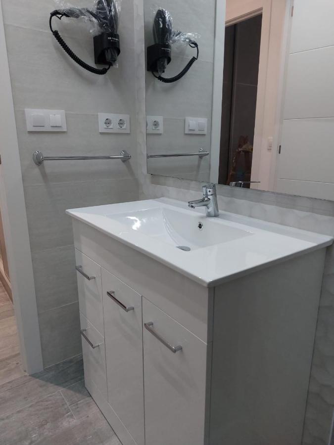 Loft La Calahorra Con Posibilidad De Aparcamiento Pregunta Por El Pack Mas Amor Кордова Экстерьер фото