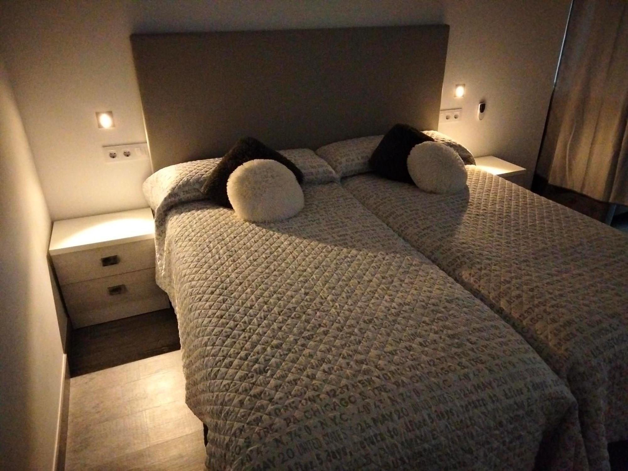 Loft La Calahorra Con Posibilidad De Aparcamiento Pregunta Por El Pack Mas Amor Кордова Экстерьер фото