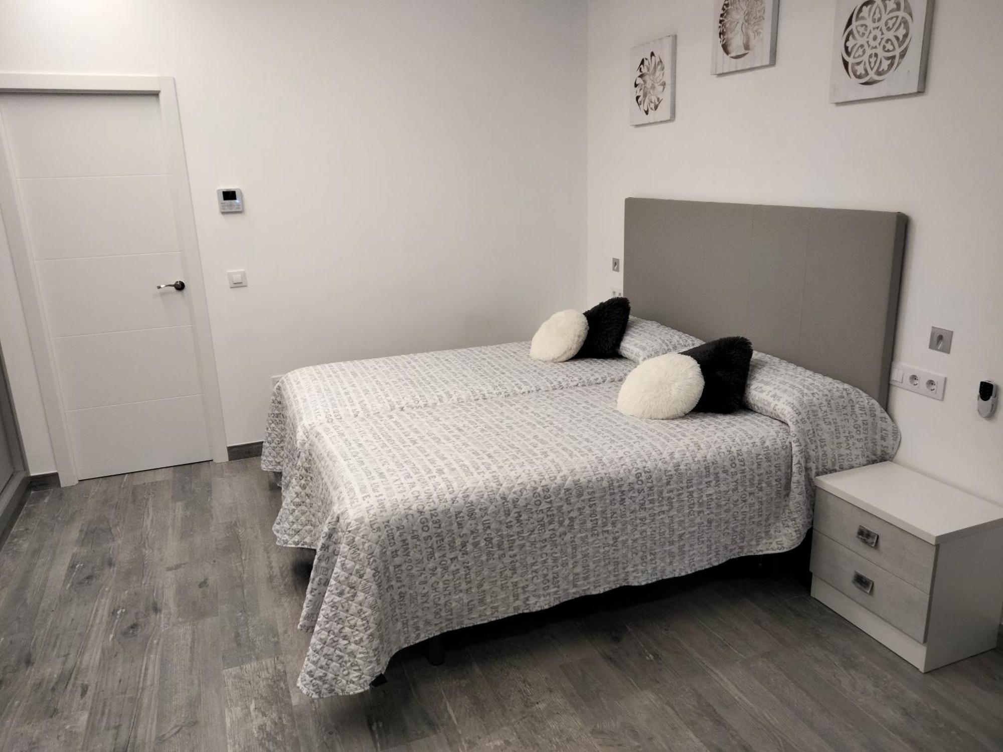 Loft La Calahorra Con Posibilidad De Aparcamiento Pregunta Por El Pack Mas Amor Кордова Экстерьер фото